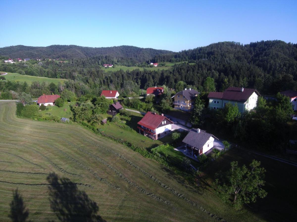 B&B Cerne Polhov Gradec Dış mekan fotoğraf