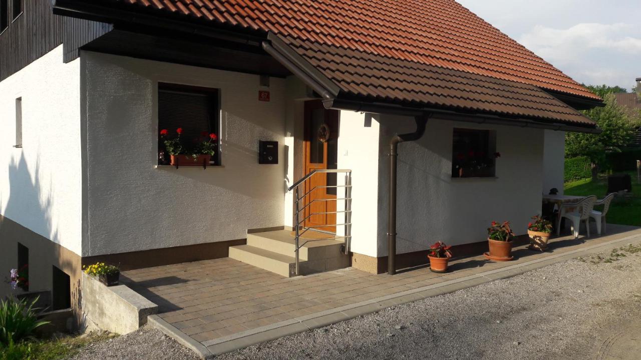 B&B Cerne Polhov Gradec Dış mekan fotoğraf